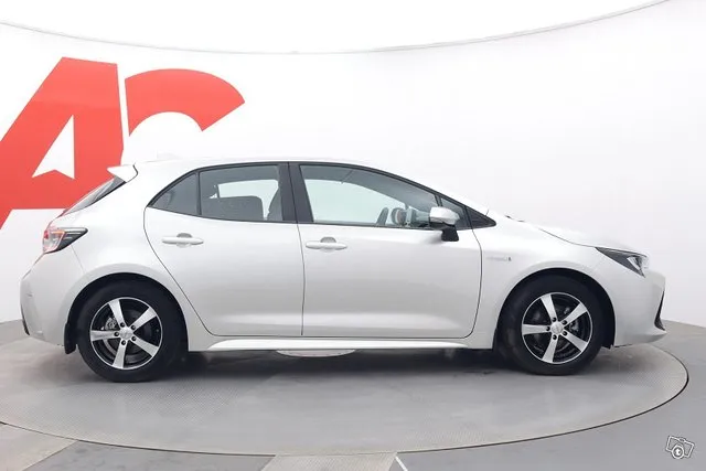 Toyota Corolla Hatchback 1,8 Hybrid Life - / 1.Omistaja / Tä Image 6